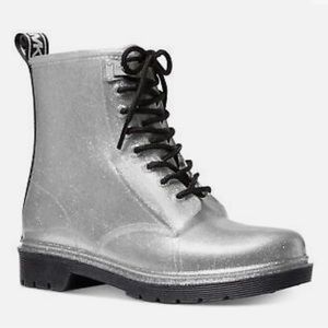 MICHAEL MICHAEL KORS Womens Silver Logo Pull Tab Tavie Block Heel Booties